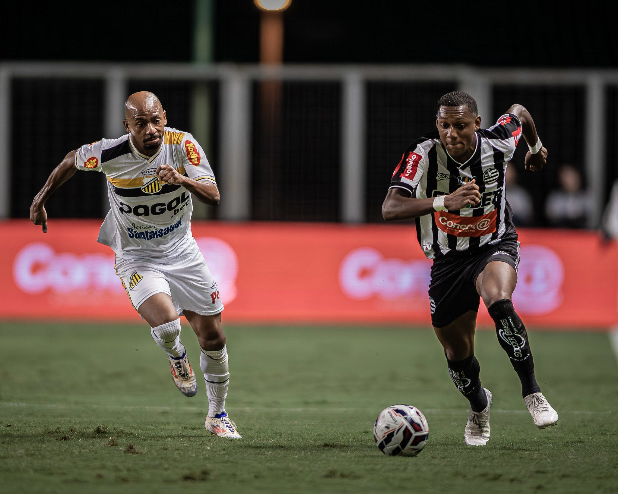 Athletic mandou seus primeiros jogos no Independência